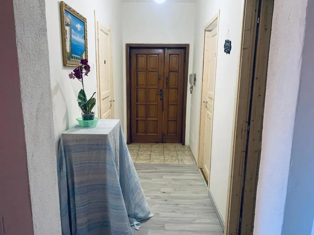 דירות אולביה In Shared 0*,